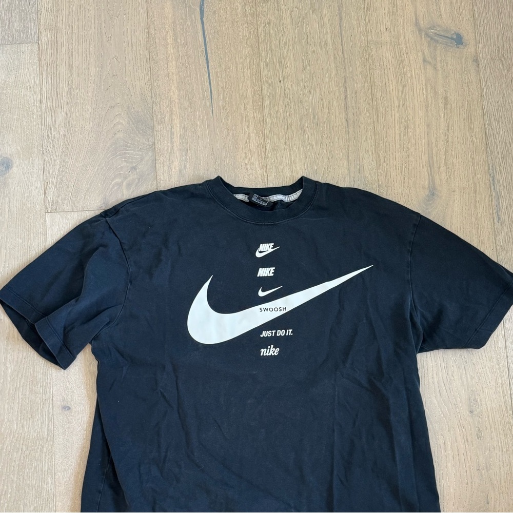 Nike Oversized Women’s Graphic Tee | L